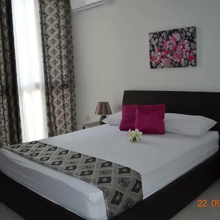 Holiday In St Pauls Bay Apartment